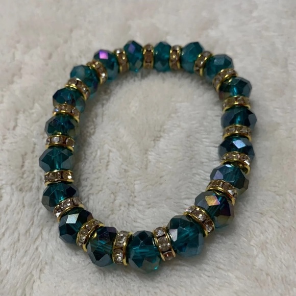 Green Crystal Bracelet - Picture 4 of 6